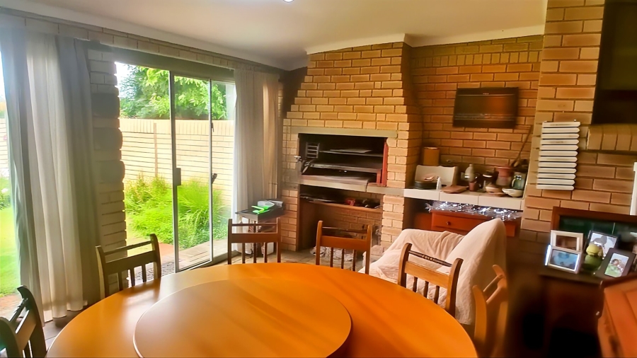 3 Bedroom Property for Sale in Langenhovenpark Free State